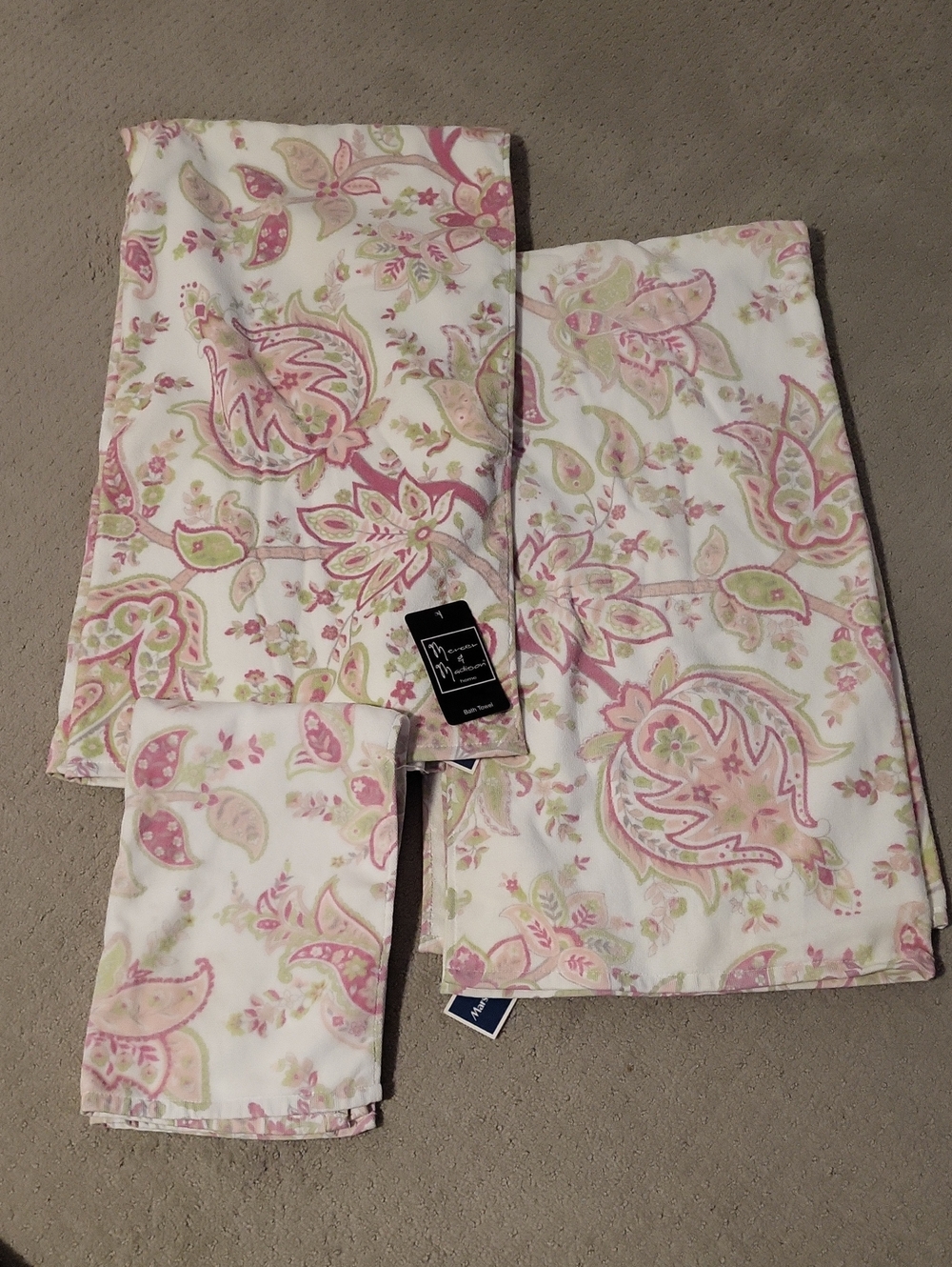 mercer & madison Pink and Green Bath And Hand Towels